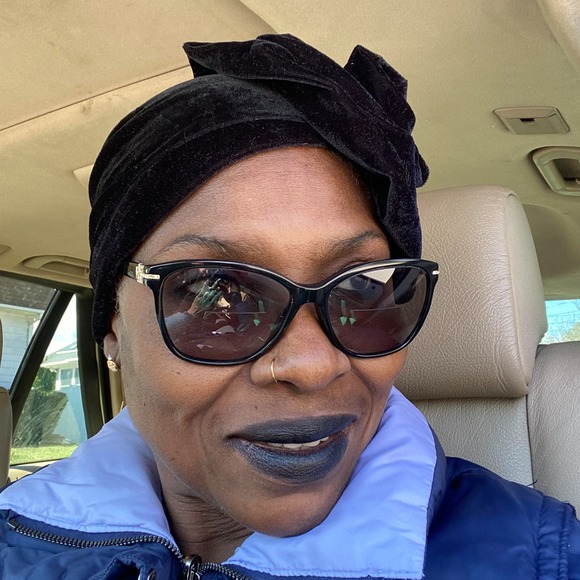 Meet your Posher, Olga - Picture 1 of 1